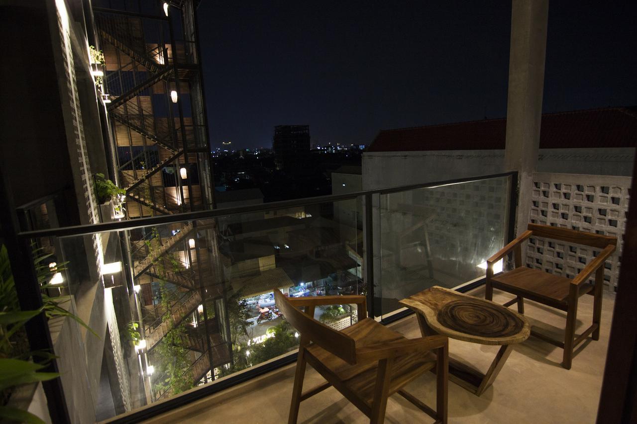 Sarina Boutique Hotel Phnom Penh Exterior photo